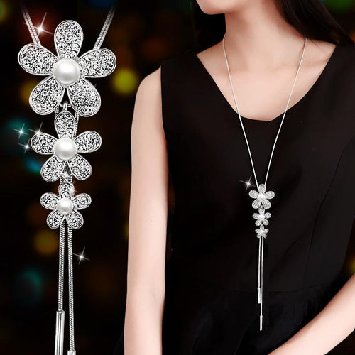 Three-flower embroidered chain necklace