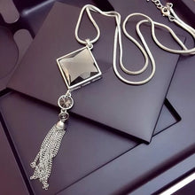 Load image into Gallery viewer, Leaf Feather Tassels Long Chain Necklace